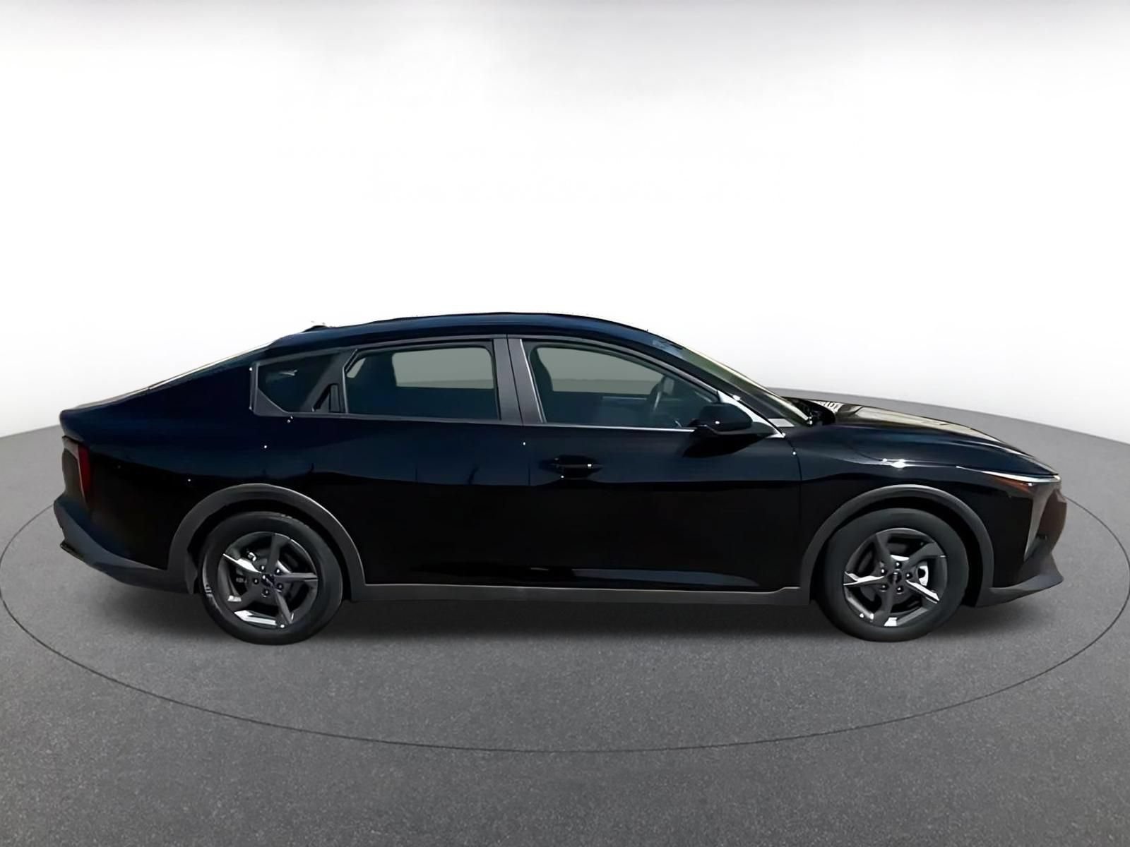 Used 2025 Kia K4 FWD image 15
