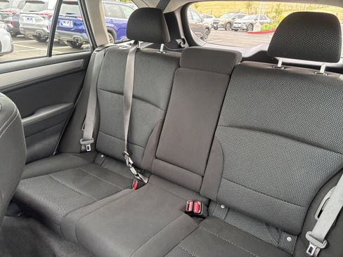 Used 2019 Subaru Outback 2.5i Premium AWD/4WD image 16