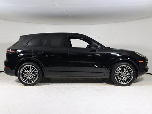 Certified 2023 Porsche Cayenne image 8