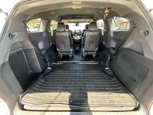 Used 2021 Toyota Sienna XSE image 28