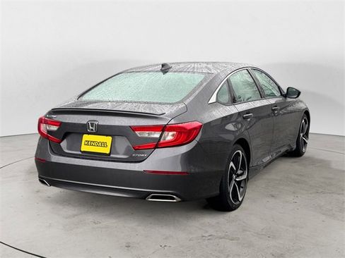 Used 2018 Honda Accord Sport image 5