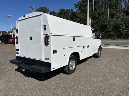 New 2025 Chevrolet Express 3500 Work Van w/ Power Convenience Package image 16