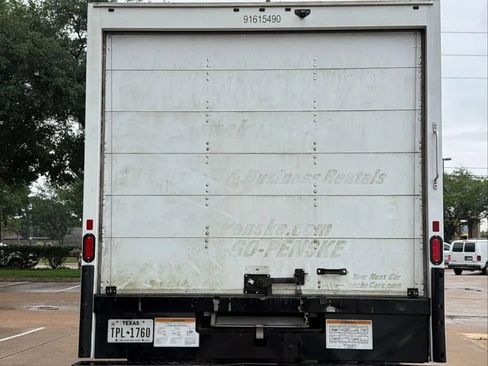 Used 2020 GMC Savana 3500 Extended w/ Driver Convenience Package RWD image 6