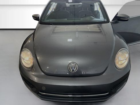 Used 2019 Volkswagen Beetle 2.0T S FWD image 1
