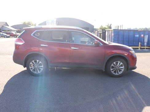 Used 2015 Nissan Rogue SV AWD/4WD image 4