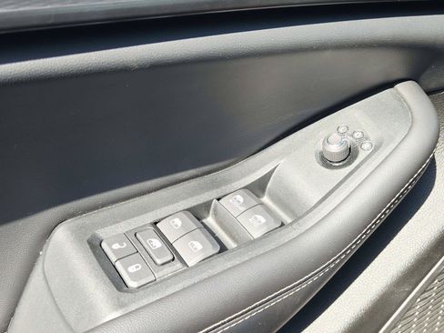 Used 2024 Jeep Grand Cherokee L Altitude AWD/4WD image 40