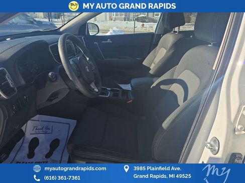 Used 2019 Kia Sportage LX image 18