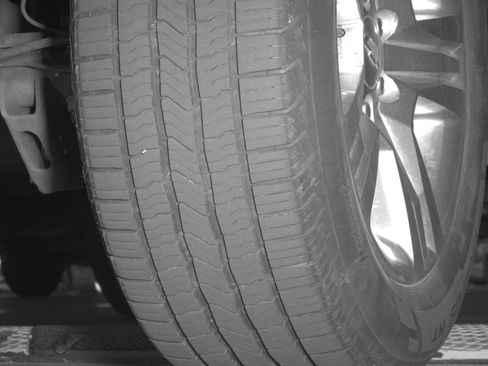 Used 2018 Chevrolet Silverado 1500 Custom w/ Custom Value Package image 16