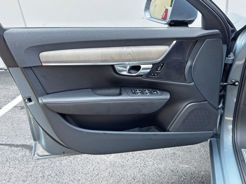 Used 2023 Volvo S90 B6 Plus w/ Protection Package Premier image 41