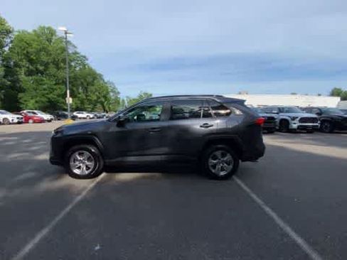 Used 2025 Toyota RAV4 XLE AWD/4WD image 8