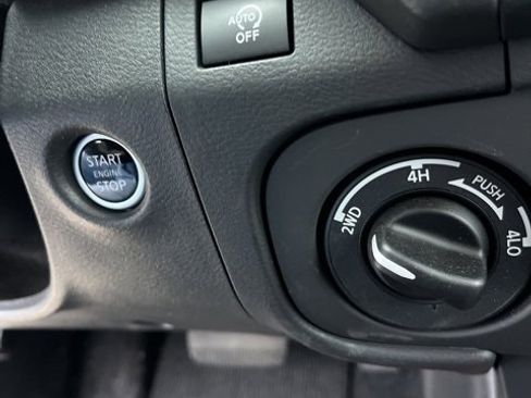 Used 2025 Nissan Frontier PRO-4X w/ Tow Package image 21