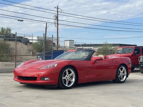 Used 2005 Chevrolet Corvette Convertible w/ Preferred Equipment Group RWD image 2