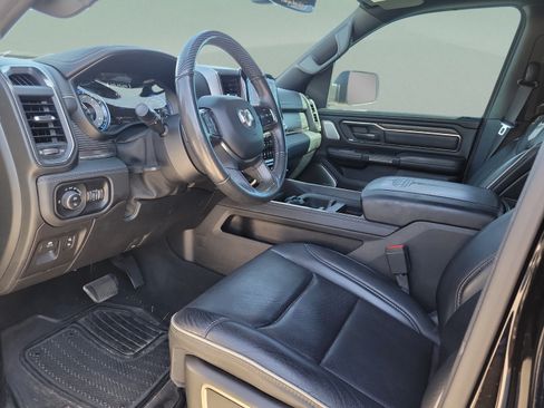 Used 2020 RAM 1500 Limited w/ Black Appearance Package AWD/4WD image 14