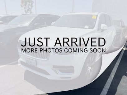 Used 2022 Volvo XC90 T8 Inscription w/ Advanced Package