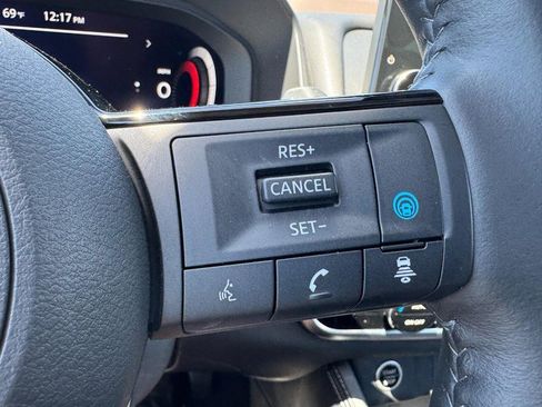 Used 2023 Nissan Rogue Platinum w/ Platinum Premium Package AWD/4WD image 19