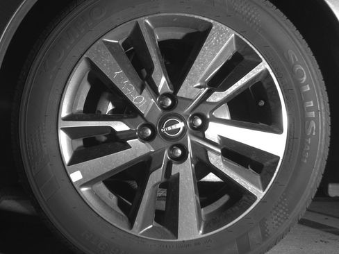 Used 2025 Nissan Versa SV FWD image 12