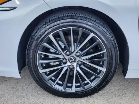 Certified 2025 Lexus ES 350 w/ Premium Package FWD image 10