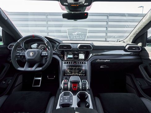 Used 2024 Lamborghini Urus Performante image 56