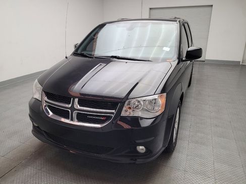Used 2019 Dodge Grand Caravan SXT image 15
