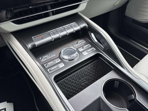 New 2026 Lincoln Nautilus Premier AWD/4WD image 30