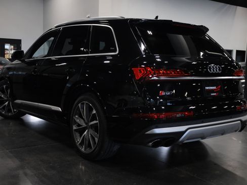Used 2023 Audi SQ7 Prestige image 4
