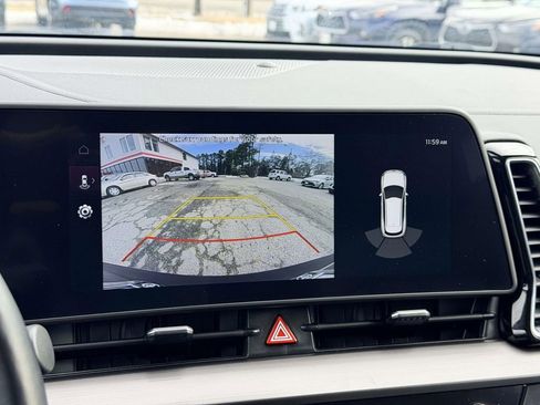 Used 2023 Kia Sportage EX image 4