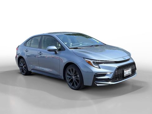 Used 2025 Toyota Corolla SE FWD image 7
