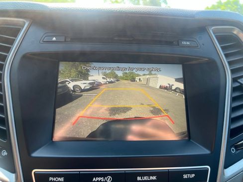 Used 2017 Hyundai Santa Fe Sport FWD image 18