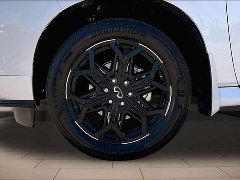 Used 2026 INFINITI QX80 4WD w/ Sport Exterior Package image 9