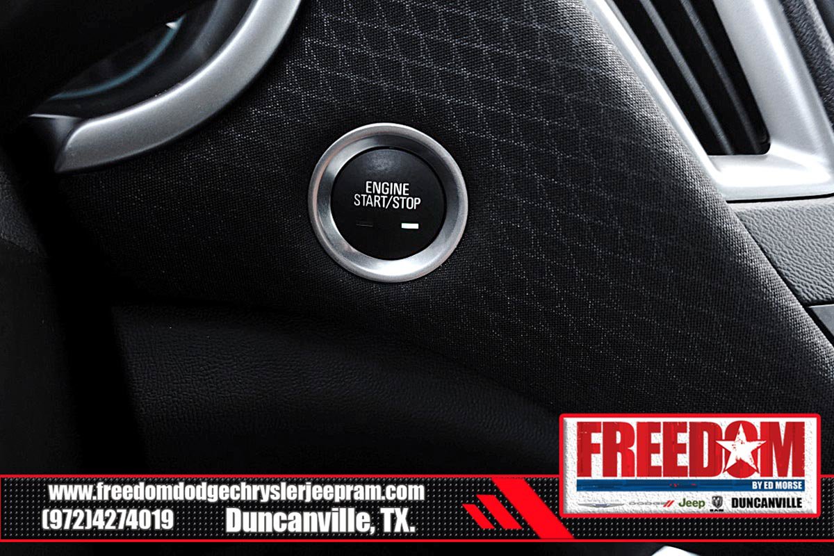 Used 2025 Chevrolet Malibu LT FWD image 32