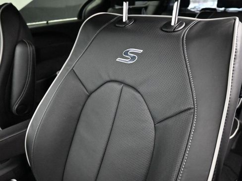 New 2026 Chrysler Pacifica Limited w/ S Appearance Package image 23