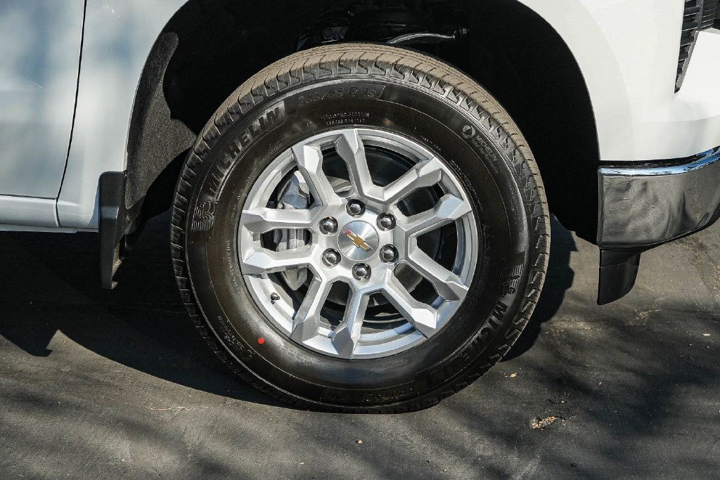New 2026 Chevrolet Silverado 1500 LT w/ Safety Package AWD/4WD image 11