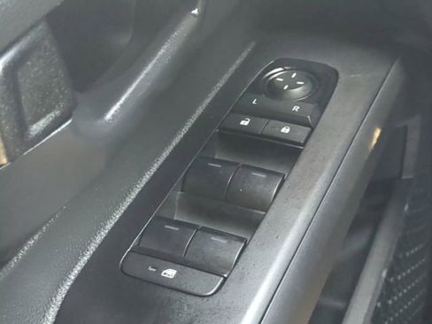 Certified 2024 Toyota Tacoma SR5 image 22