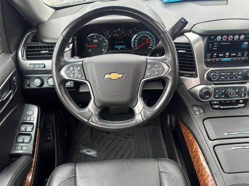 Used 2018 Chevrolet Suburban Premier image 15