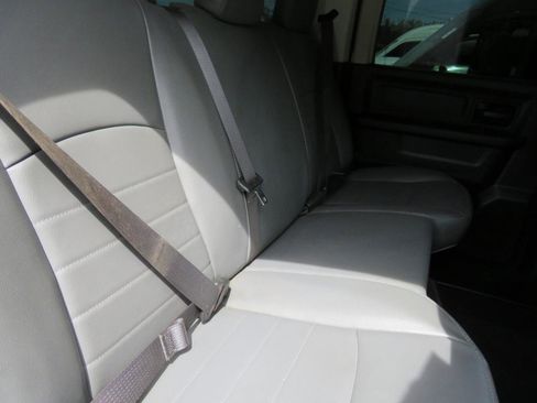 Used 2018 RAM 3500 Tradesman w/ Chrome Appearance Group image 25