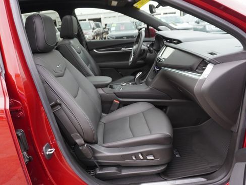 Used 2021 Cadillac XT5 Premium Luxury image 24