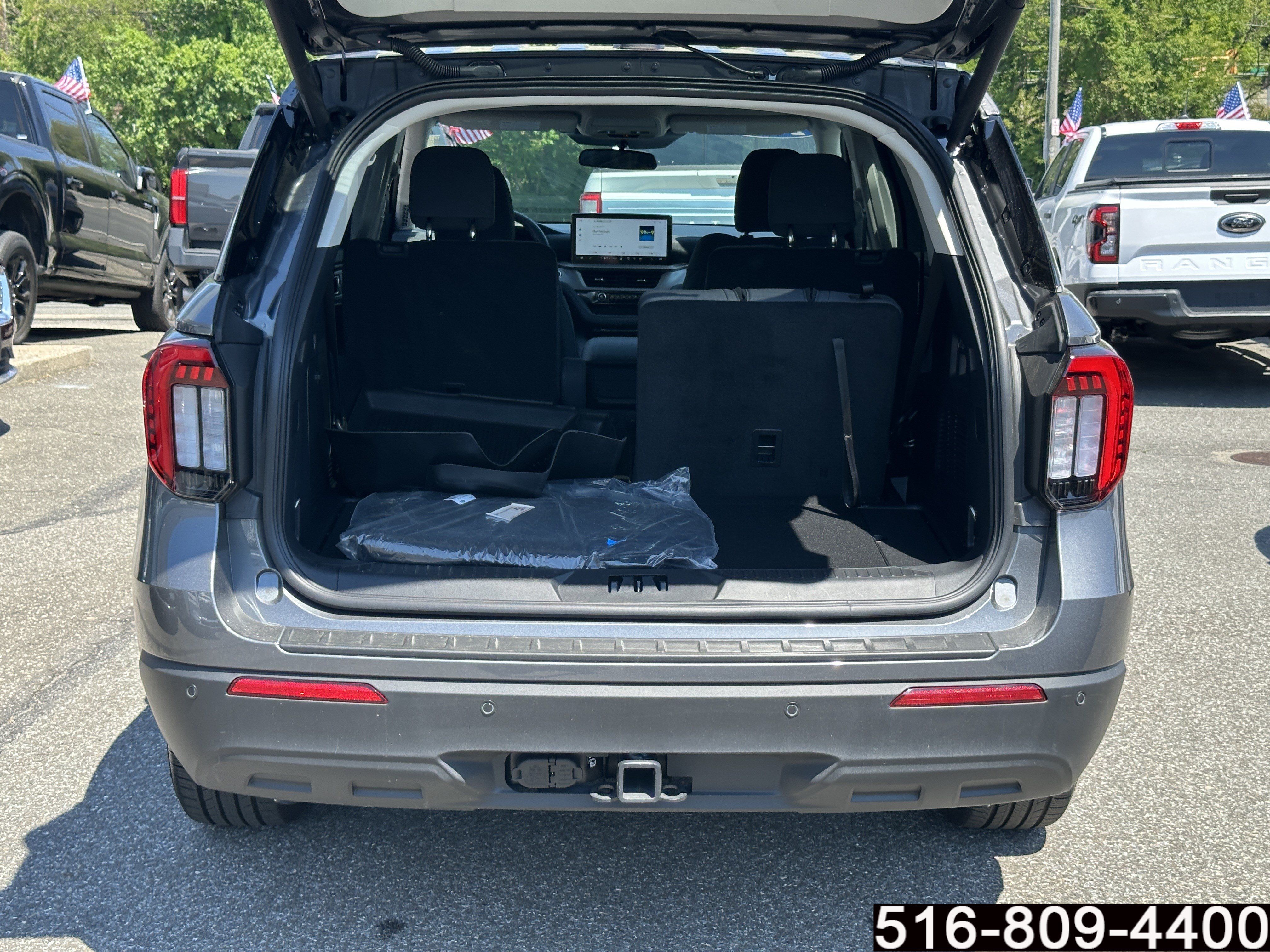 Used 2025 Ford Explorer Active AWD/4WD image 34
