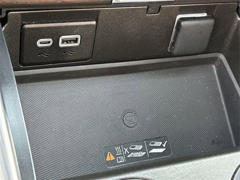 Used 2024 GMC Yukon Denali Ultimate image 40