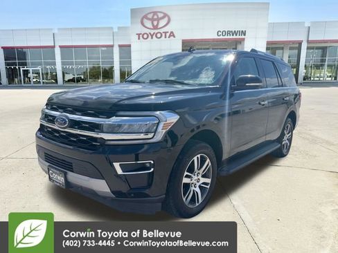 Used 2024 Ford Expedition Limited AWD/4WD image 7