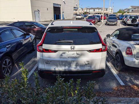 Used 2024 Honda CR-V EX image 9