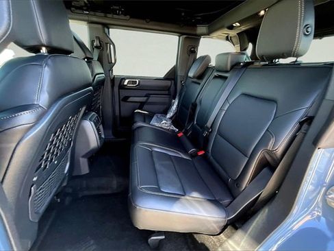 New 2025 Ford Bronco Badlands image 10