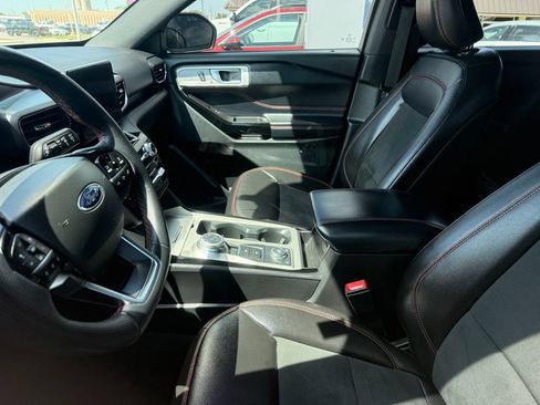 Used 2022 Ford Explorer ST-Line AWD/4WD image 21
