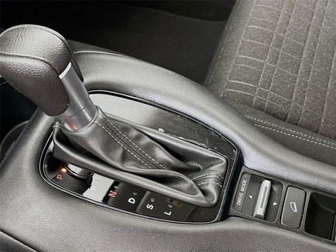Used 2023 Honda HR-V LX image 19