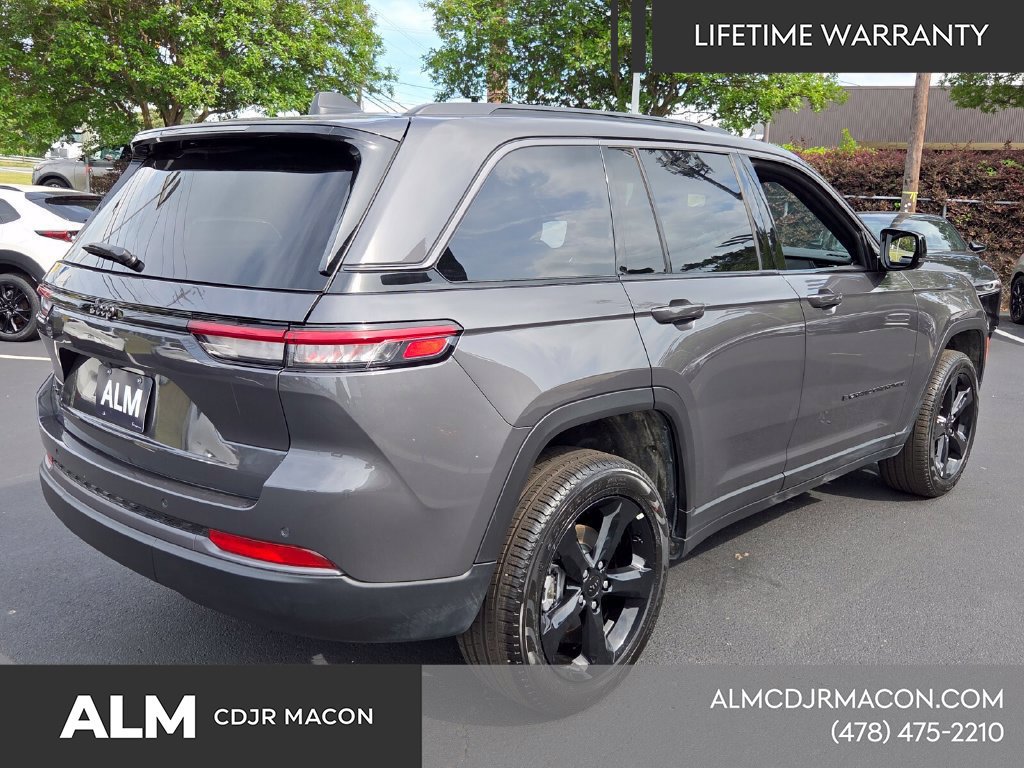 New 2026 Jeep Grand Cherokee Limited w/ Limited Altitude Package AWD/4WD image 13
