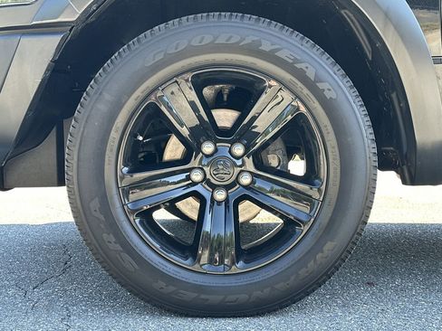 Certified 2024 RAM 1500 Warlock w/ Electronics Group RWD image 16