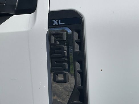 New 2025 Ford F350 XL w/ XL Chrome Package image 11