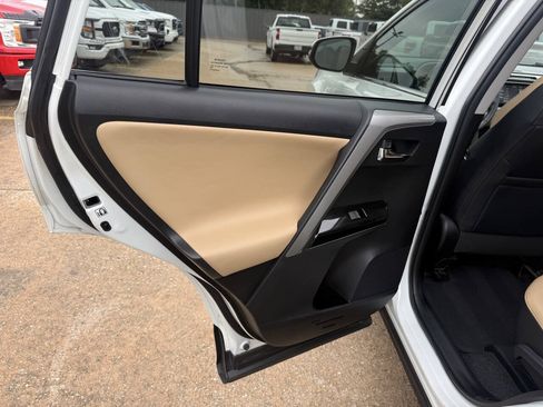 Used 2017 Toyota RAV4 Limited w/ Carpet Mat Package AWD/4WD image 14