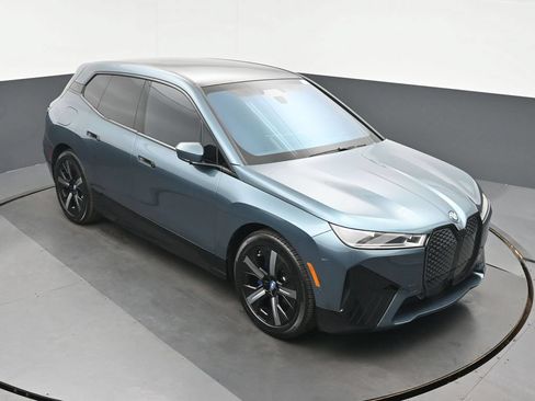 Used 2023 BMW iX xDrive50 w/ Premium Package AWD/4WD image 33