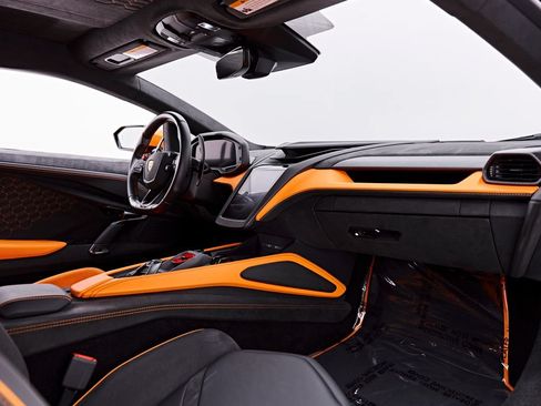 Used 2025 Lamborghini Revuelto AWD/4WD image 62