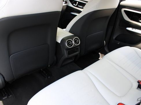 Used 2025 Mercedes-Benz GLC 350e GLC 350e 4MATICﾮ w/ AMG Line image 10